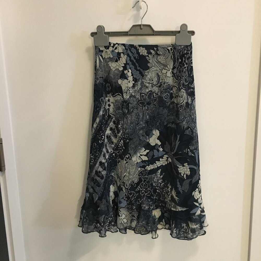 Blue and white patterned skirt, Reitman Petites